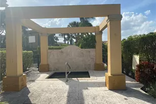 9640 NW 2nd St, Pembroke Pines, FL 33024 - Photo 40