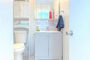 10675 W Clairmont Cir, Fort Lauderdale, FL 33321 - Photo 14