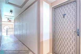 10675 W Clairmont Cir, Fort Lauderdale, FL 33321 - Photo 20