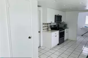 13309 NW 8th Ct, Sunrise, FL 33325 - Photo 6