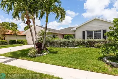 10821  Greentrail Dr, Boynton Beach, FL 33436 - Photo 20