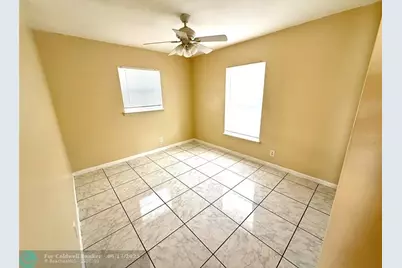 10400  Boynton Place Cir, Boynton Beach, FL 33437 - Photo 4