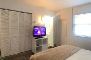 642 NE 16th St, Fort Lauderdale, FL 33304 - Photo 8