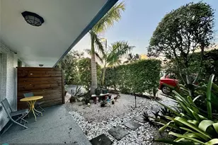 642 NE 16th St, Fort Lauderdale, FL 33304 - Photo 12