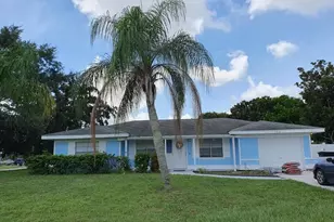 702 SW Belmont Cir, Port Saint Lucie, FL 34953 - Photo 1