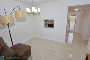 8225 Sunrise Lakes Blvd, Sunrise, FL 33322 - Photo 20