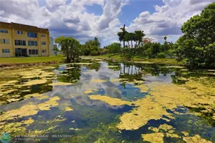 8225 Sunrise Lakes Blvd, Sunrise, FL 33322 - Photo 30