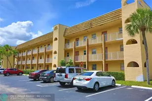 8225 Sunrise Lakes Blvd, Sunrise, FL 33322 - Photo 6