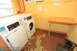 8225 Sunrise Lakes Blvd, Sunrise, FL 33322 - Photo 26