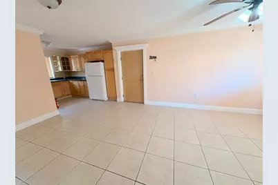 2760 W 62nd Pl, Unit #203, Hialeah, FL 33016 - Photo 8