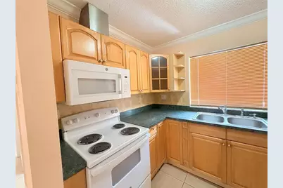 2760 W 62nd Pl, Unit #203, Hialeah, FL 33016 - Photo 16