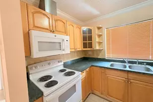 2760 W 62nd Pl, Hialeah, FL 33016 - Photo 16