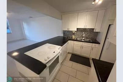 336 N Birch Road, Unit #2-C, Fort Lauderdale, FL 33304 - Photo 8