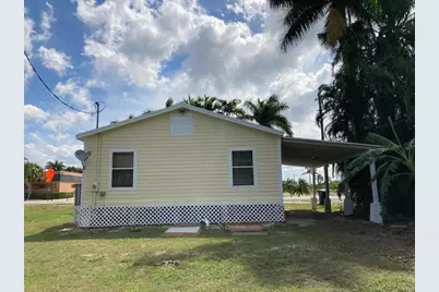 179 S Barfield Hwy, Unit #1, Pahokee, FL 33476 - Photo 6