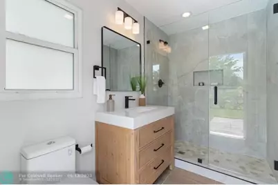 860 NE 34th St, Oakland Park, FL 33334 - Photo 16