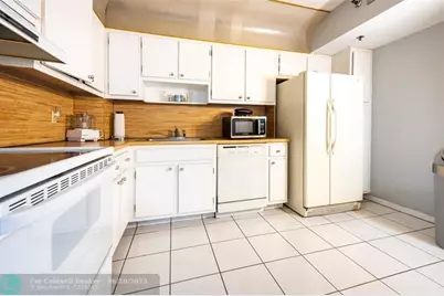 3850  Washington St, Unit #710, Hollywood, FL 33021 - Photo 12