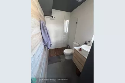 300  Oregon St, Unit #401, Hollywood, FL 33019 - Photo 12