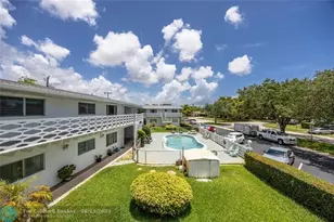 3847 S Circle Dr, Hollywood, FL 33021 - Photo 1