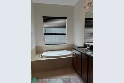 15992  Whippoorwill Cir, Westlake, FL 33470 - Photo 16