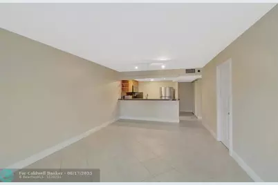 345  Ocean Drive, Unit #305, Miami Beach, FL 33139 - Photo 4