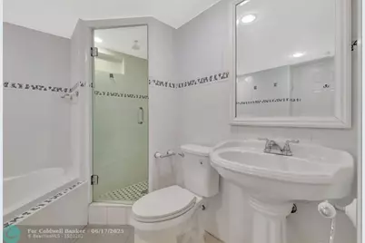 345  Ocean Drive, Unit #305, Miami Beach, FL 33139 - Photo 14