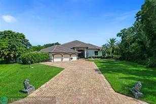 11720 NW 9th St, Plantation, FL 33325 - Photo 2