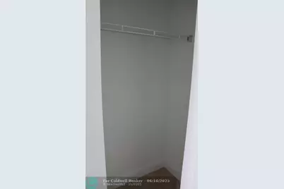 140 S Dixie Hy, Unit #525, Hollywood, FL 33020 - Photo 8