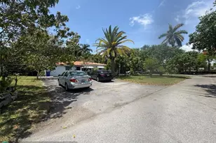 1100 NE 182nd St, North Miami Beach, FL 33162 - Photo 4