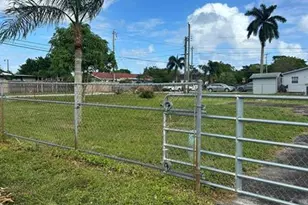 1600 Breezy Ln, West Palm Beach, FL 33417 - Photo 4