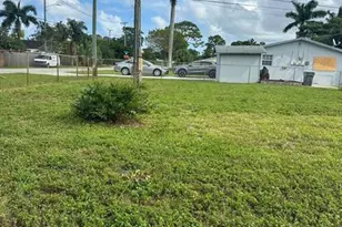 1600 Breezy Ln, West Palm Beach, FL 33417 - Photo 2