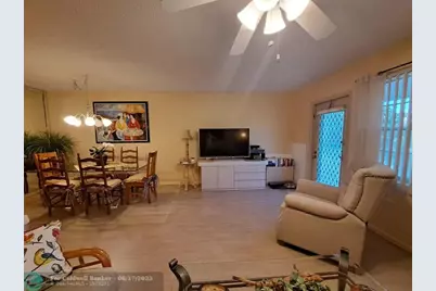 336  Oakridge S, Unit #336, Deerfield Beach, FL 33442 - Photo 4