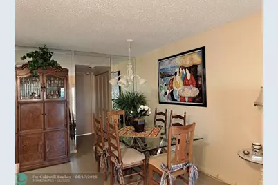 336  Oakridge S, Unit #336, Deerfield Beach, FL 33442 - Photo 8