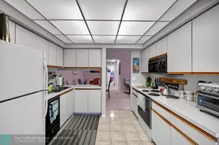 2121 S Ocean Blvd, Lauderdale by the Sea, FL 33062 - Photo 22