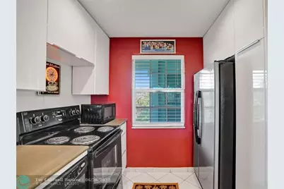 806  Cypress Grove Ln, Unit #412, Pompano Beach, FL 33069 - Photo 24