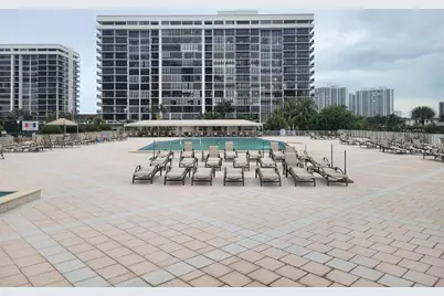 1985 S Ocean Dr, Unit #3M, Hallandale Beach, FL 33009 - Photo 24