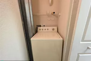 2109 Belmont Ln, North Lauderdale, FL 33068 - Photo 12