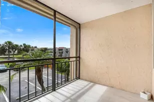 170 Lakeview Dr, Weston, FL 33326 - Photo 24