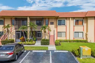 170 Lakeview Dr, Weston, FL 33326 - Photo 2