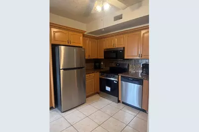 301 SW 158th Ter, Unit #104, Pembroke Pines, FL 33027 - Photo 4