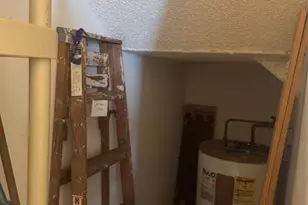 301 SW 158th Terrace, Pembroke Pines, FL 33027 - Photo 14