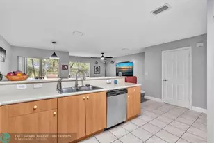 753 Imperial Lake Rd, West Palm Beach, FL 33413 - Photo 10