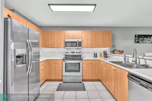 753 Imperial Lake Rd, West Palm Beach, FL 33413 - Photo 8