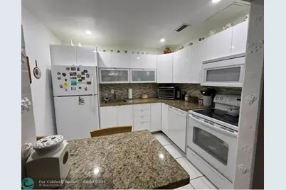 6447  Bay Club Dr, Unit #2, Fort Lauderdale, FL 33308 - Photo 18