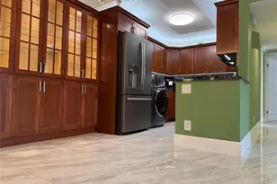 1940 NE 2nd Ave, Wilton Manors, FL 33305 - Photo 1