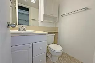 1031 Berkshire B, Deerfield Beach, FL 33442 - Photo 8