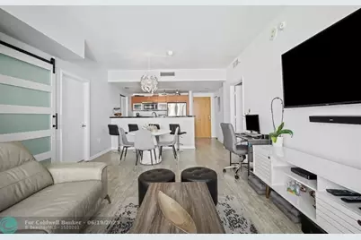 244  Biscayne Blvd, Unit #2210, Miami, FL 33132 - Photo 8