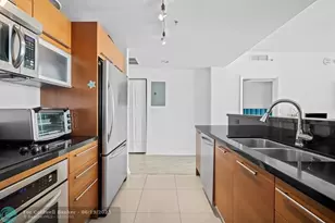 244 Biscayne Blvd, Miami, FL 33132 - Photo 4