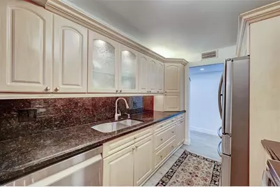 300  Three Islands Blvd, Unit #101, Hallandale Beach, FL 33009 - Photo 10