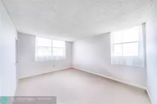 2860 Somerset Dr, Lauderdale Lakes, FL 33311 - Photo 18