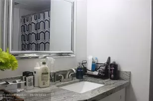 7891 Sunrise Lakes Dr Unit, Sunrise, FL 33322 - Photo 20